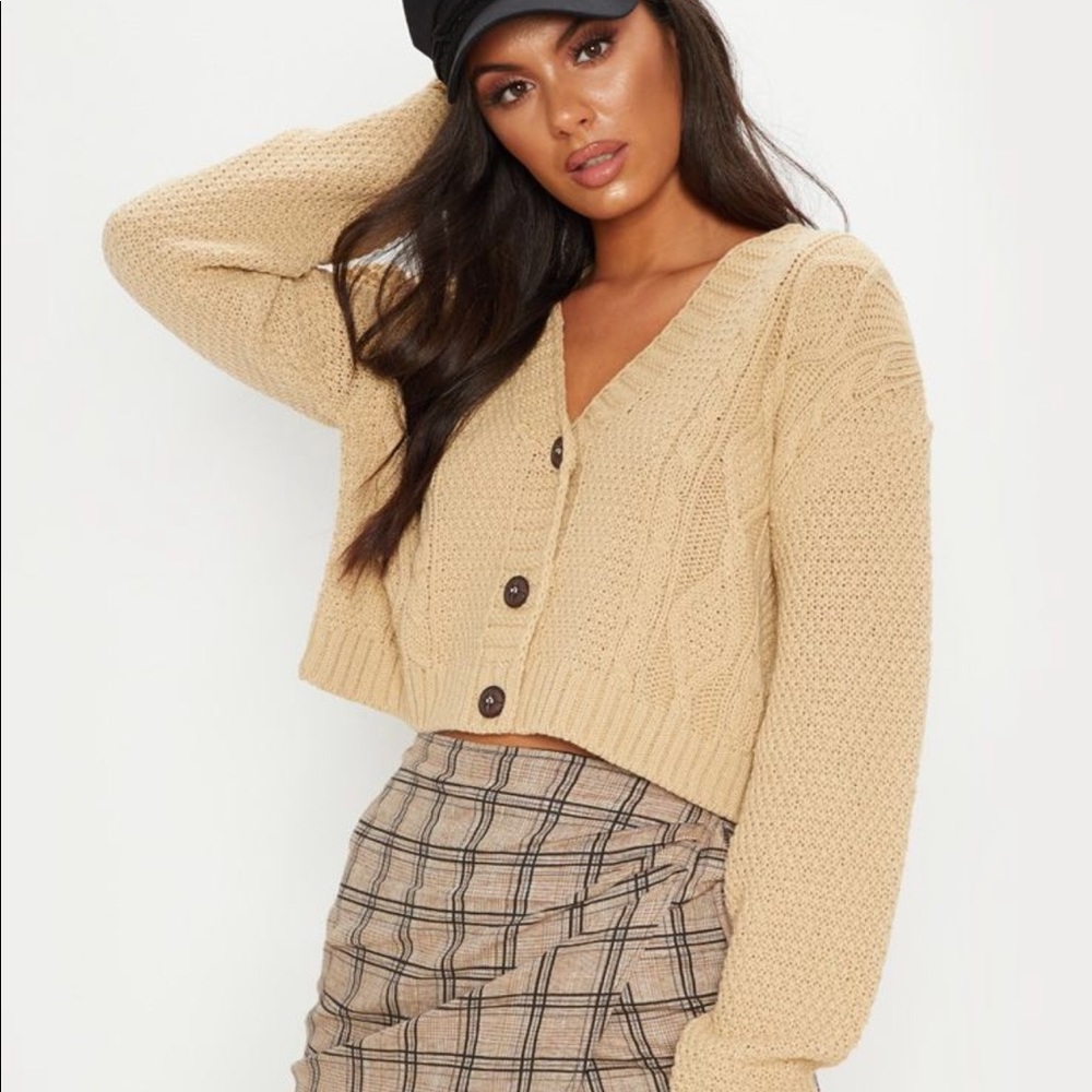 PrettyLittleThing Cable Cropped Cardigan